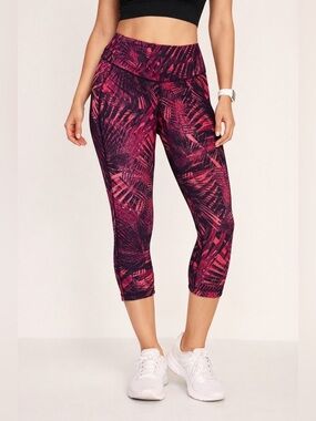 Old Navy cropped Pink Patterned leggings